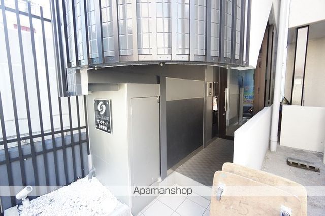サンクラッソ茨木駅前の玄関写真
