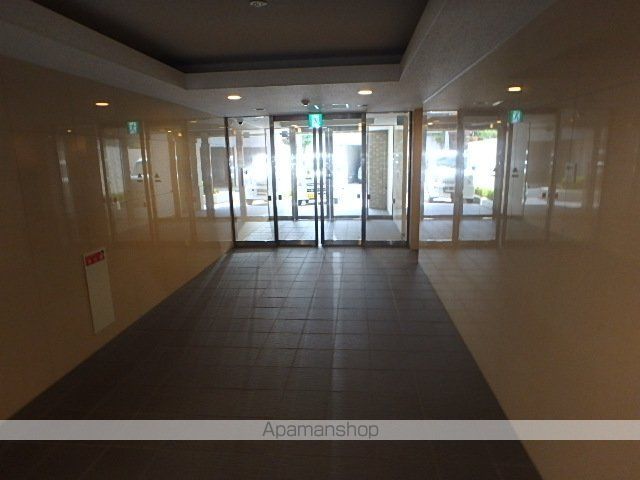 アプリーレ南荻窪の玄関写真