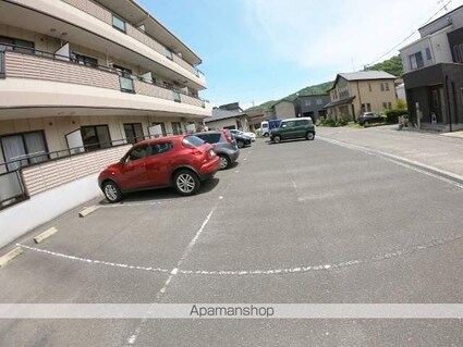 神辺中央マンション[2LDK/66.15m2]の駐車場