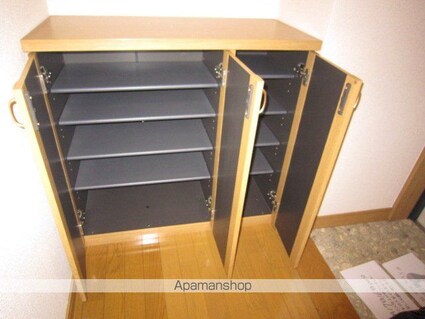 グレースＪＵＮ[1DK/34.2m2]の玄関