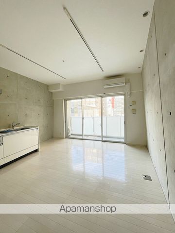 SLANT WALLSの内装写真