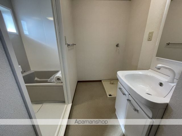 ファミール川辺の内装写真