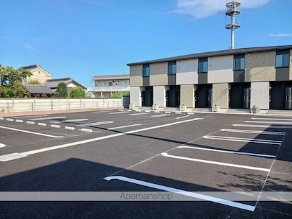 リズ・フォーチュン　Ⅰ[1LDK/39.17m2]の駐車場