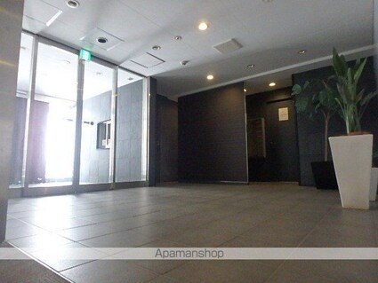 東京都渋谷区代々木４丁目[1LDK/52.84m2]のエントランス