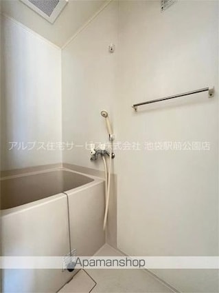 鷺宮３丁目アパート[1R/16.11m2]のバス