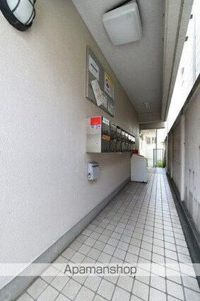 東京都世田谷区大原２丁目[1R/17.15m2]のエントランス1