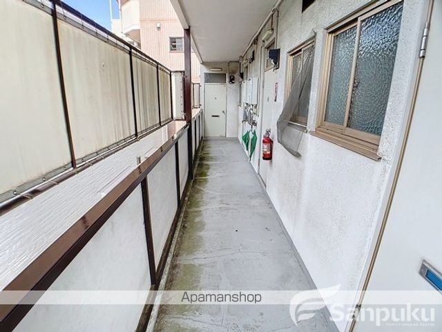 コーポ小坂の玄関写真