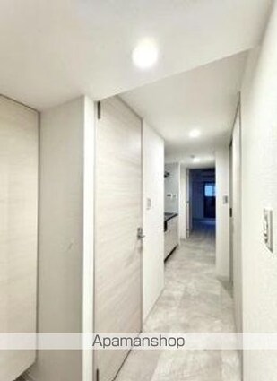 ＳーＲＥＳＩＤＥＮＣＥ中新町ａｖｅｌｉｓ[1K/28.39m2]の玄関