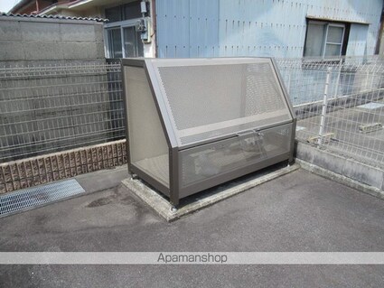 和歌山県和歌山市松島[2LDK/54.21m2]の共用部2