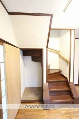 メゾネット5の内装写真