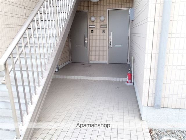 エミネンス小雑賀[3LDK/73.47m2]のエントランス2