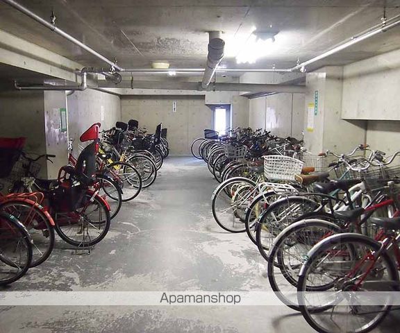 ゴールドハイツ五条の外観写真