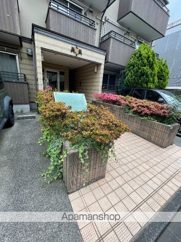 フェルテ桃園の玄関写真