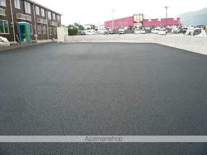 ヒルズポローニア　Ａ[1LDK/54.19m2]の駐車場1