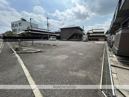 滋賀県蒲生郡日野町大字松尾[1K/30.03m2]の駐車場1