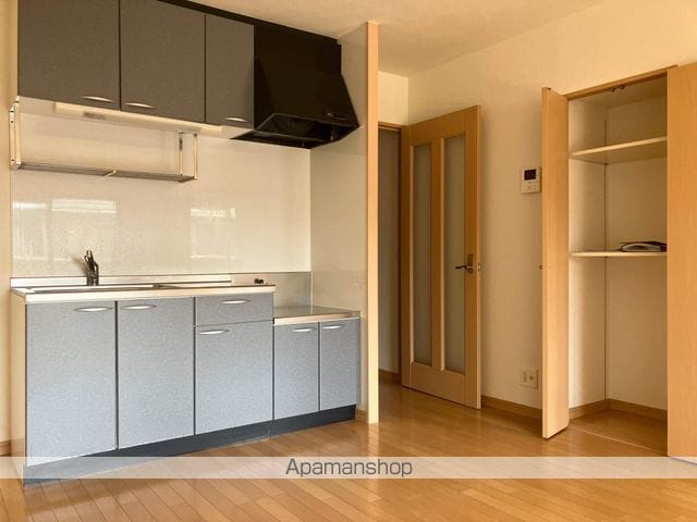 サバービア綾羅木IIの内装写真