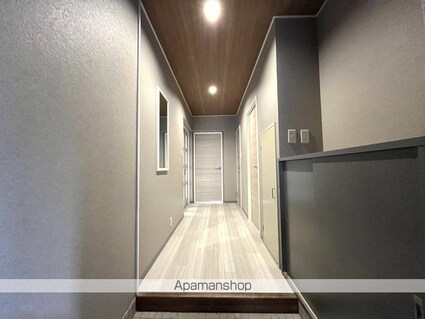 バローゼ１２[3LDK/77.35m2]の玄関