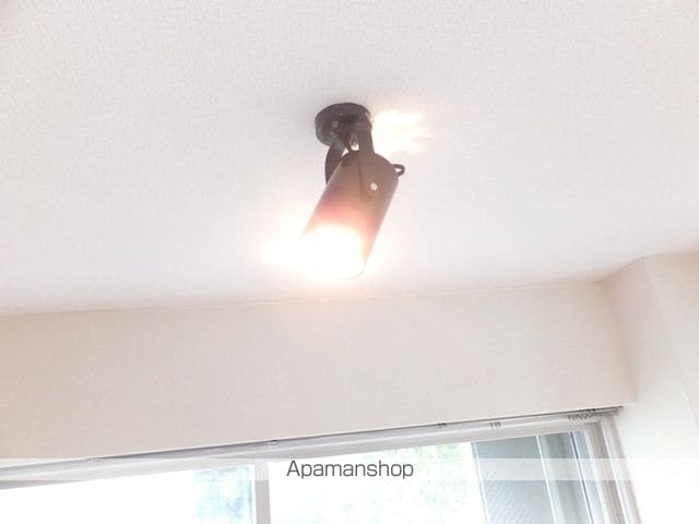 FROM A.の内装写真