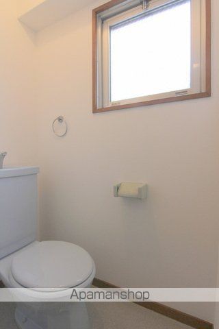 フォレスト三番町[1R/27.14m2]のトイレ