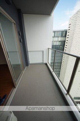 コンフォリア新宿イーストサイドタワー[1R/41.23m2]のバルコニー