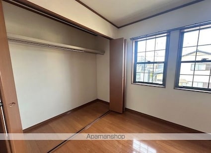 スモールフォレストＥ棟[2LDK/74.52m2]の収納