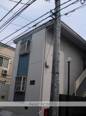 マロンハイツの玄関写真