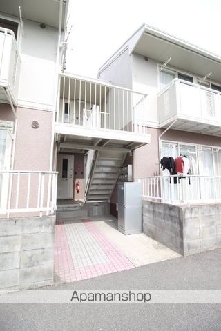 パークサイドよこおB棟の玄関写真