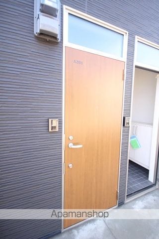 アベニール A・Bの玄関写真