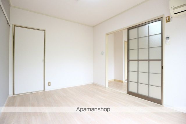 フレグランス パヒュームの内装写真