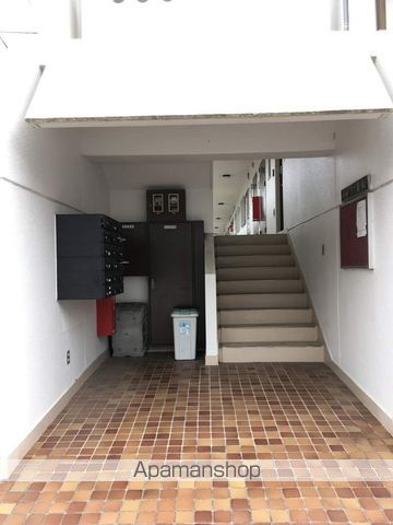 大裕ハイツ若松の玄関写真