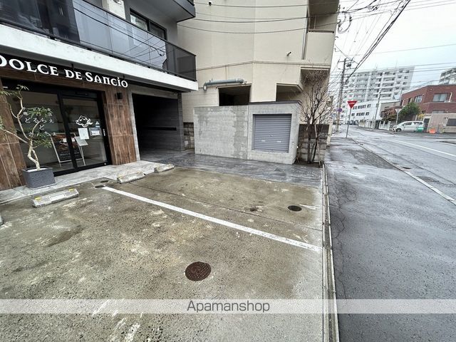 AXISーWILL 323. 裏参道のその他写真