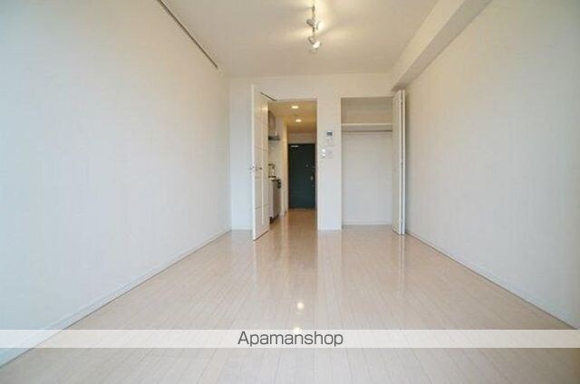 エスティメゾン三軒茶屋Ⅱ[1K/26.43m2]のリビング・居間2
