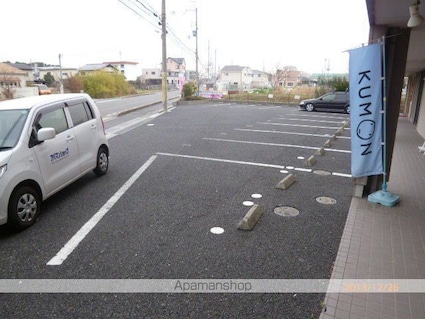 ファミール北川[3DK/57.3m2]の駐車場1