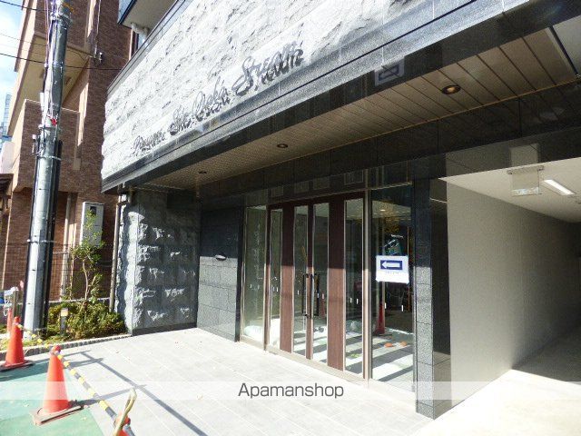 PRESSANCE新大阪ストリームの玄関写真
