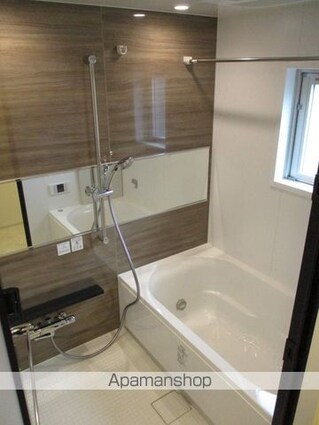 ラティエラ滝野川[2LDK/55.8m2]のバス