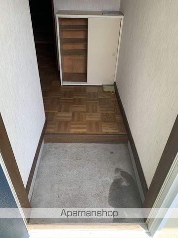エレガンス堀山下の内装写真