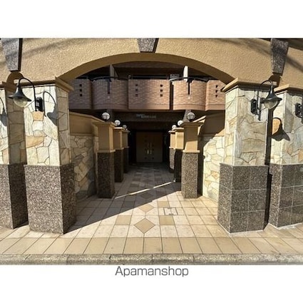 ＨＩＲＯ尾頭橋　（ヒロ尾頭橋）[1R/31.63m2]のエントランス