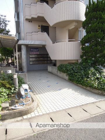 コゼット西古松の玄関写真