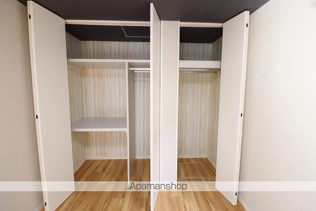 フレグランス本市場ABの内装写真