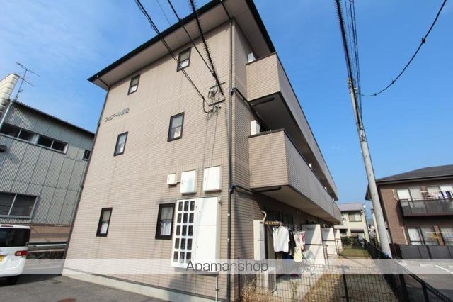フォブール新居の外観写真