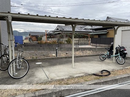 和歌山県御坊市湯川町財部[1K/28.02m2]の駐車場