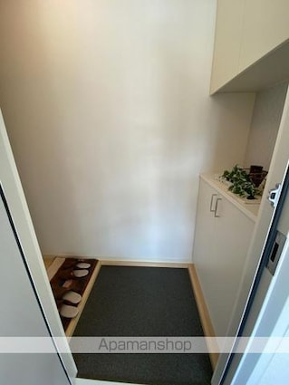 Ｆｅ．モデナ[2LDK/58.1m2]の玄関