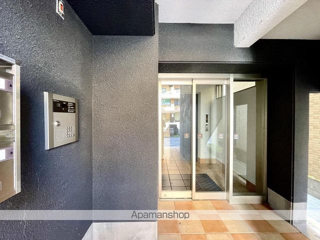 フェリシダード中央の玄関写真