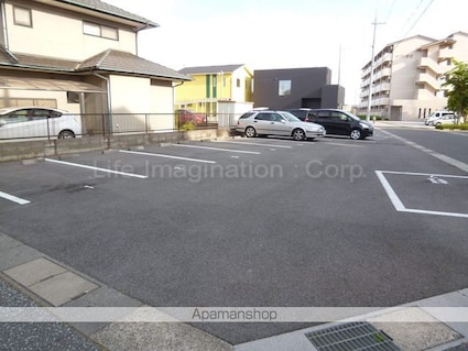 エクシブⅡ番館[1LDK/49.5m2]の駐車場