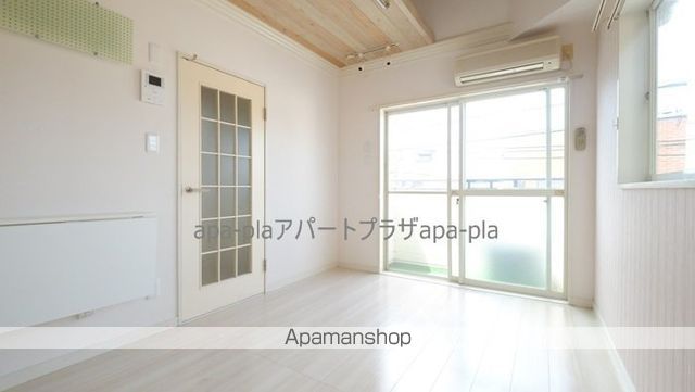 メゾンプランドルの内装写真