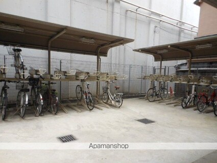 東京都港区芝浦２丁目[1K/18.91m2]の駐車場