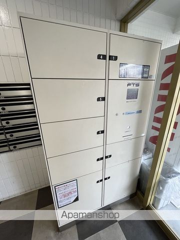 ロベリア弐番館の玄関写真