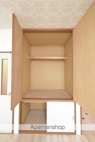 フロンティア57の内装写真