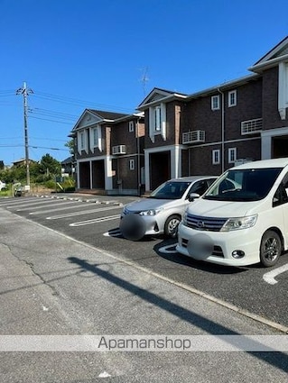 ブライド・ハウスＡ[2LDK/58.48m2]の駐車場