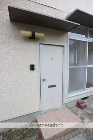 カーサすみれの玄関写真